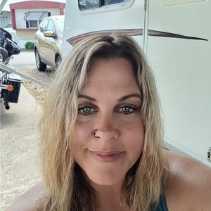Meet your Posher, Christene